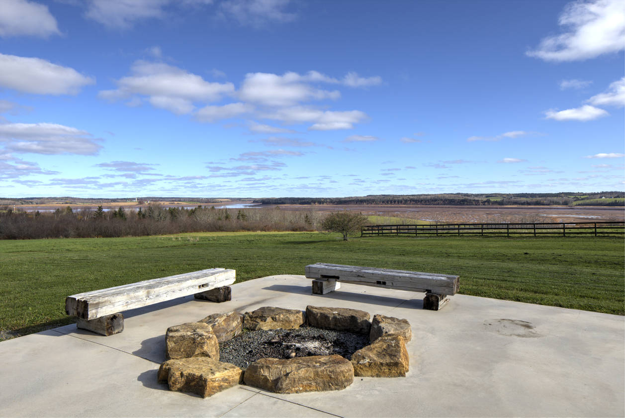 Horse Estate with 60+ Acres & Views Fox... Falmouth, Hants