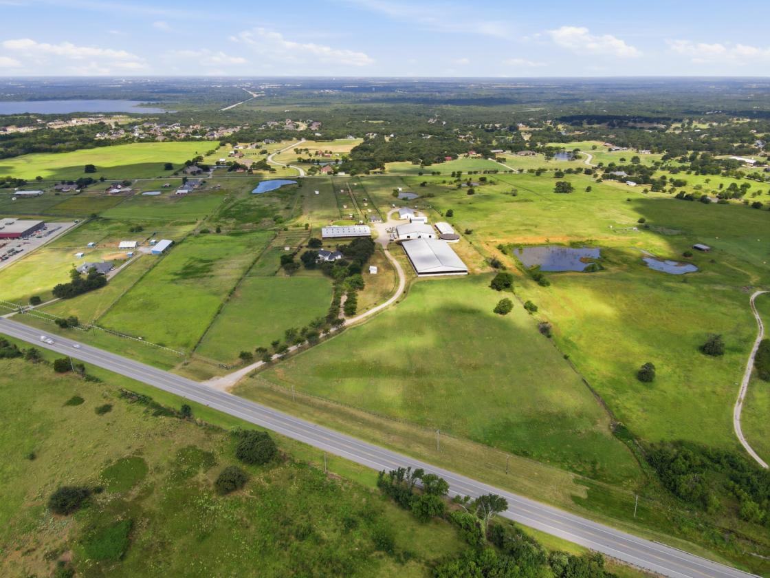 Exceptional Equestrian Estate w/ C-2 Potential! - photo 13