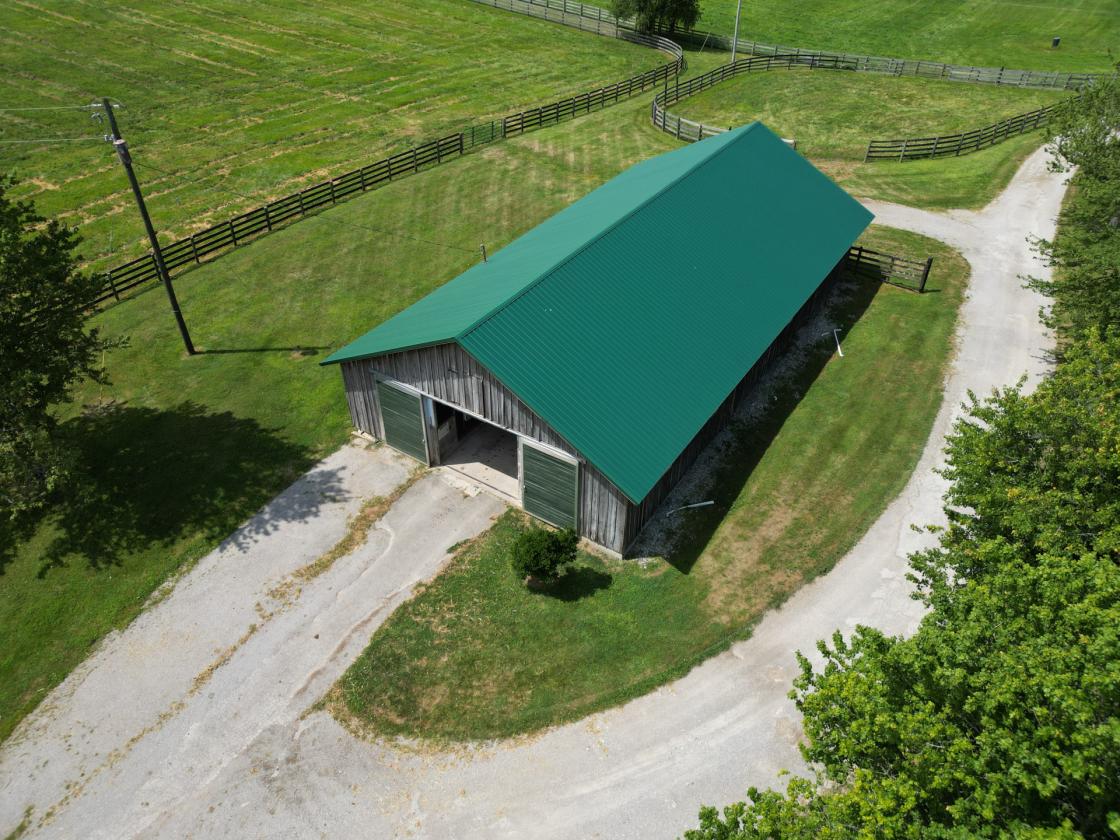 Turn-Key Horse Farm in the Heart of the Bluegrass - photo 12