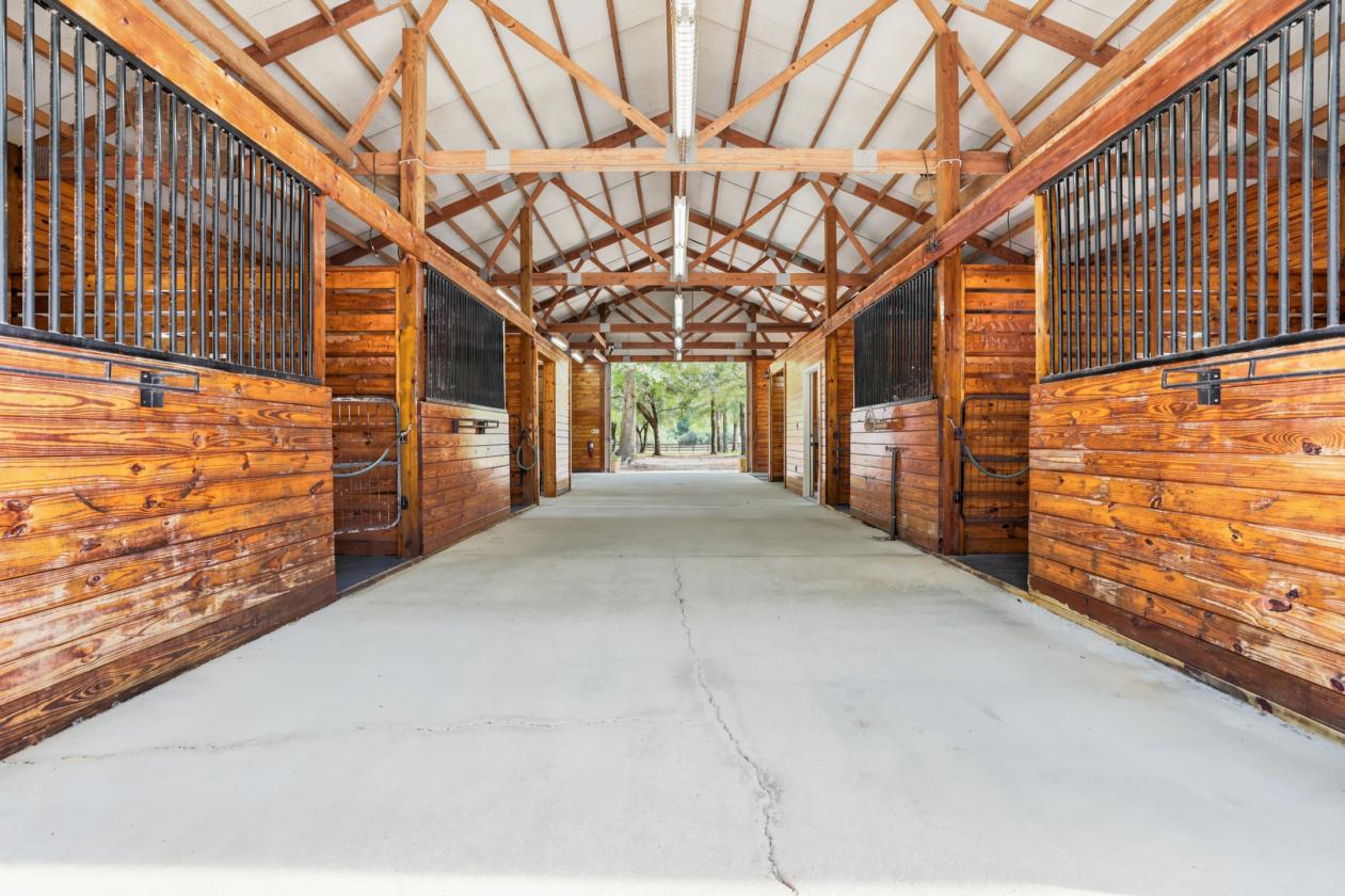 Tucked Away Farm - Horse Oasis - photo 16