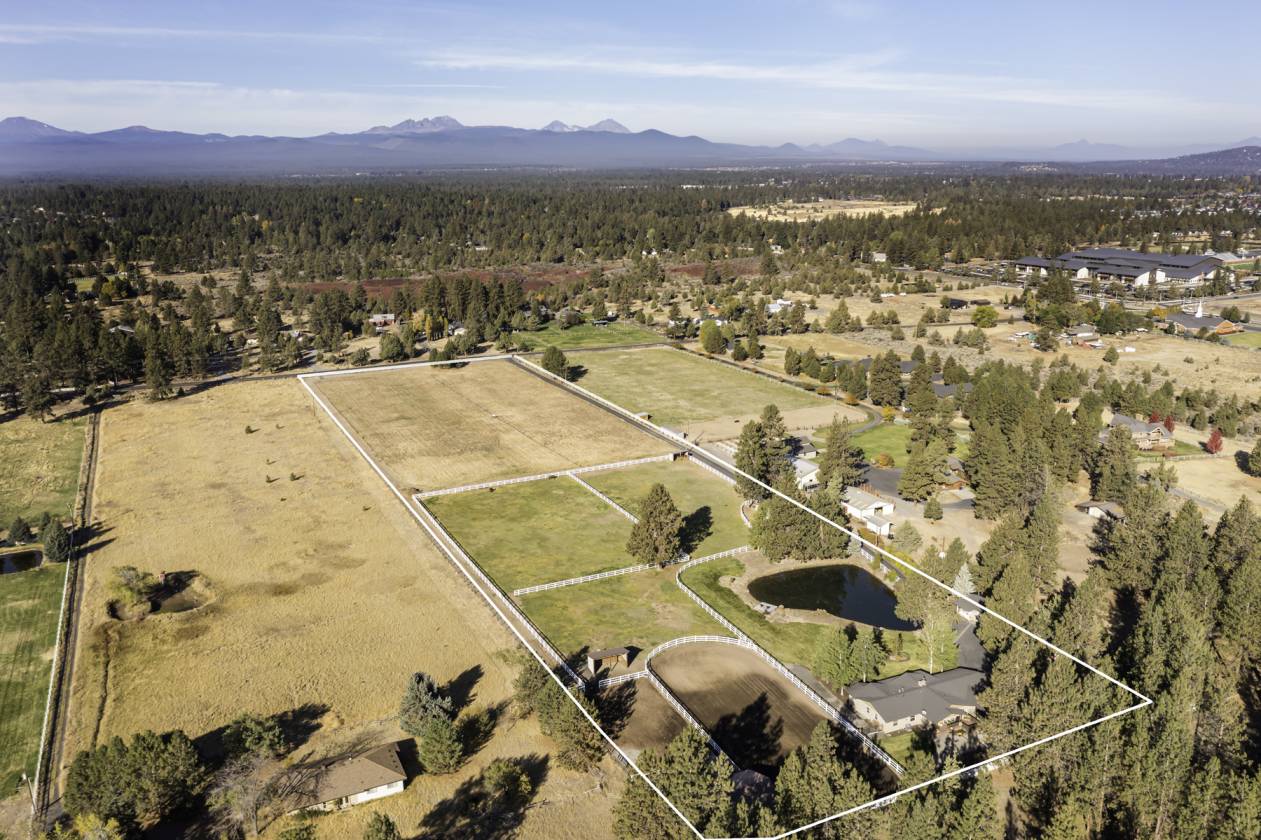 Horse Property for sale.