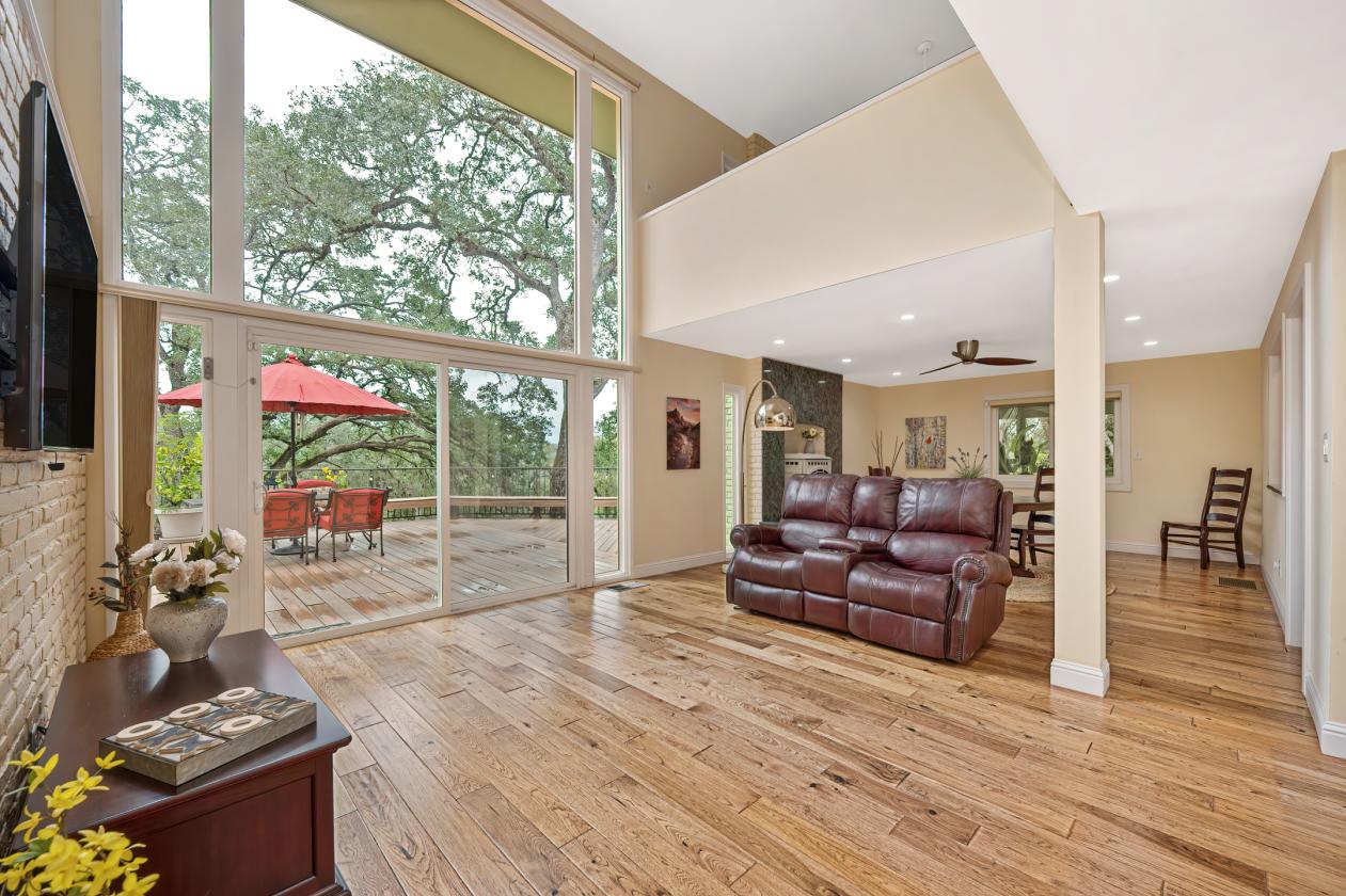 NEW PRICE! 3 bed, 2 bath, covered arena, 22 stalls - photo 7