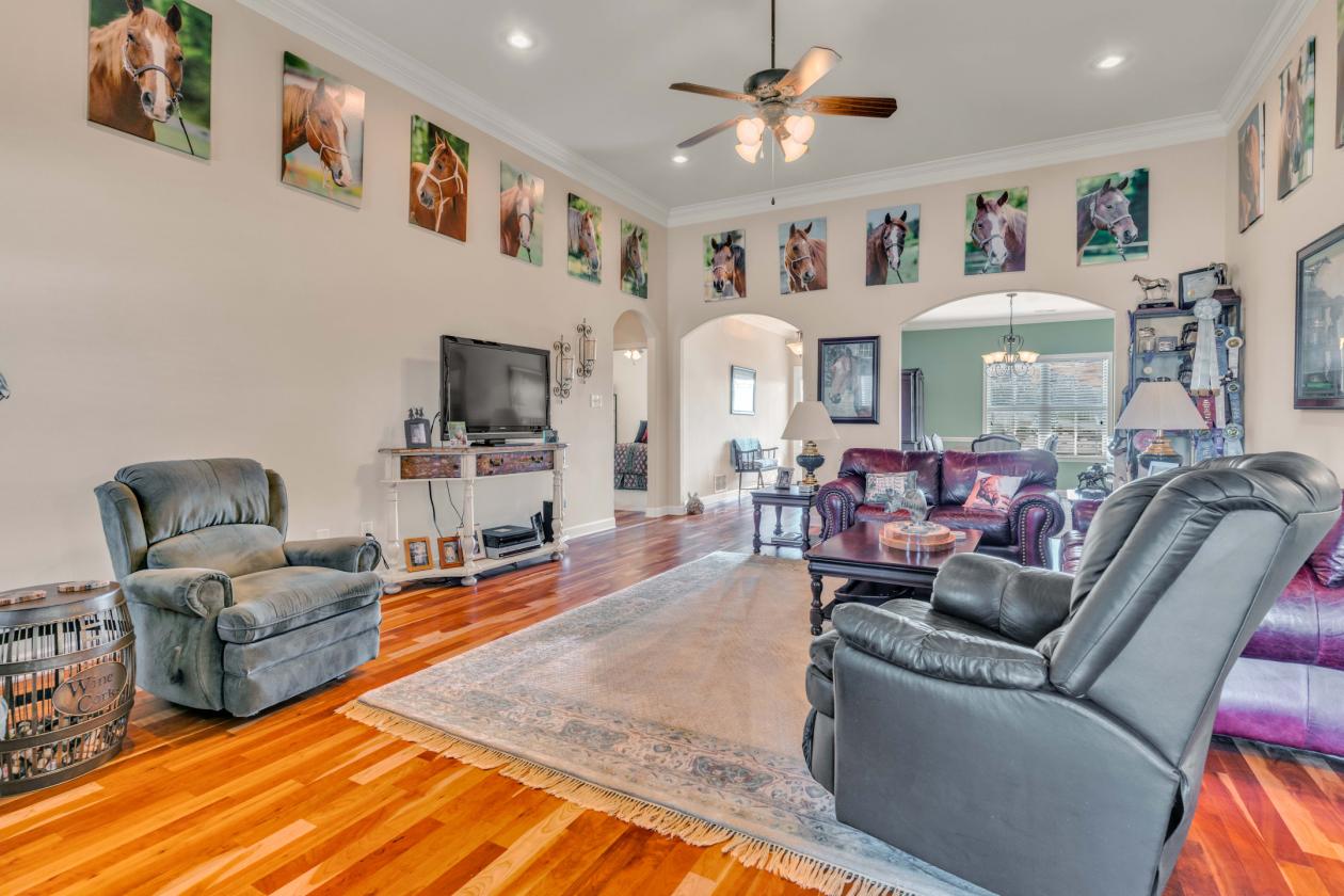 Triple E Ranch | 34.5 Acre Equestrian Estate - photo 11