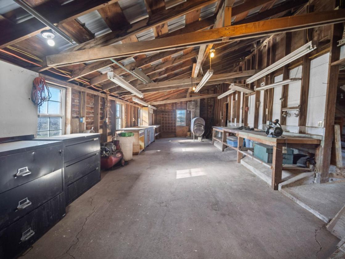Unique Country Craftsman-Huge Barns-14+ Acres - photo 29