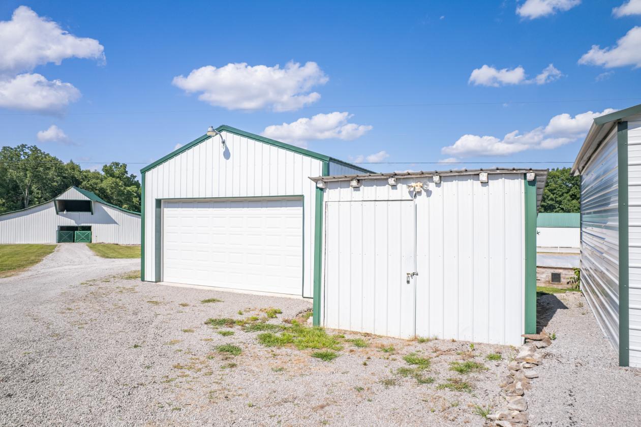G&G Stables: 18+ acre Horse Facility - photo 10