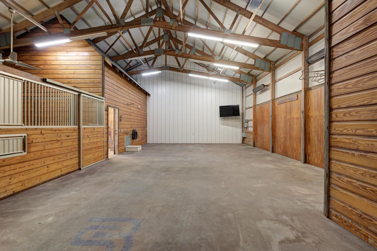 Luxury Horse Property - photo 11