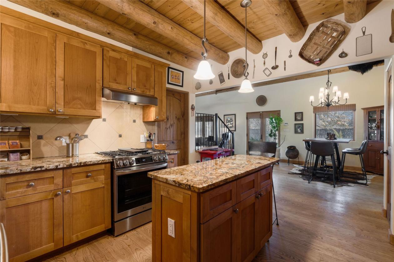 Rare and Beautiful Horse Property Near Santa Fe - photo 17