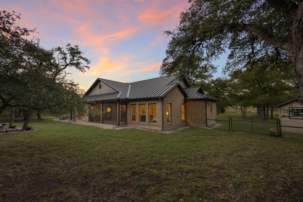 Beautiful Hill Country Home - photo 20