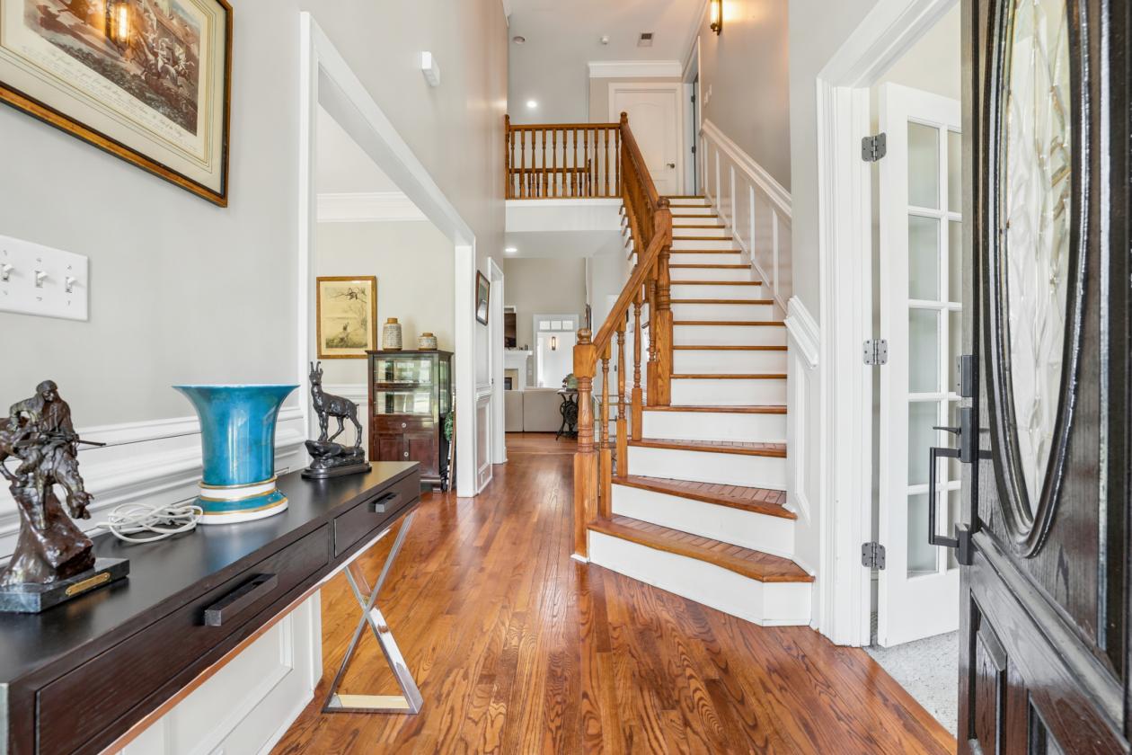 Thoughtfully Designed Luxury Equestrian Estate - photo 13