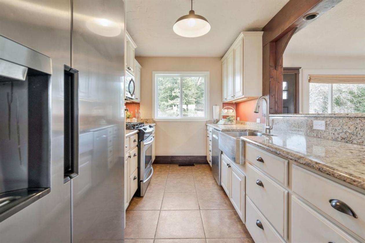 Equestrian Estate | Home, Acreage & 360° Views - photo 13