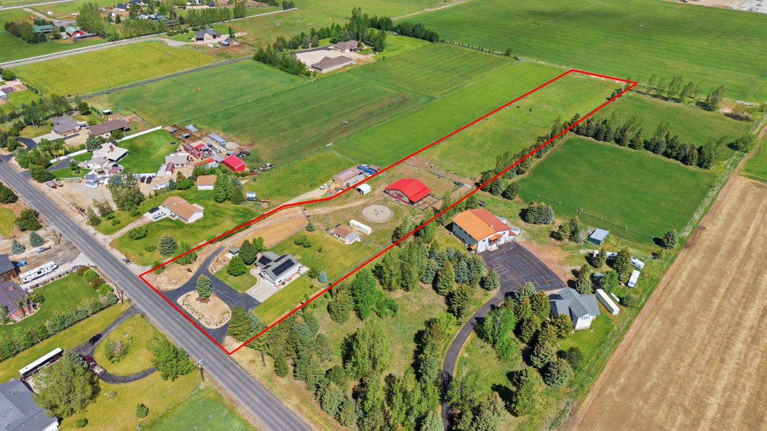 Amazing horse property - photo 1