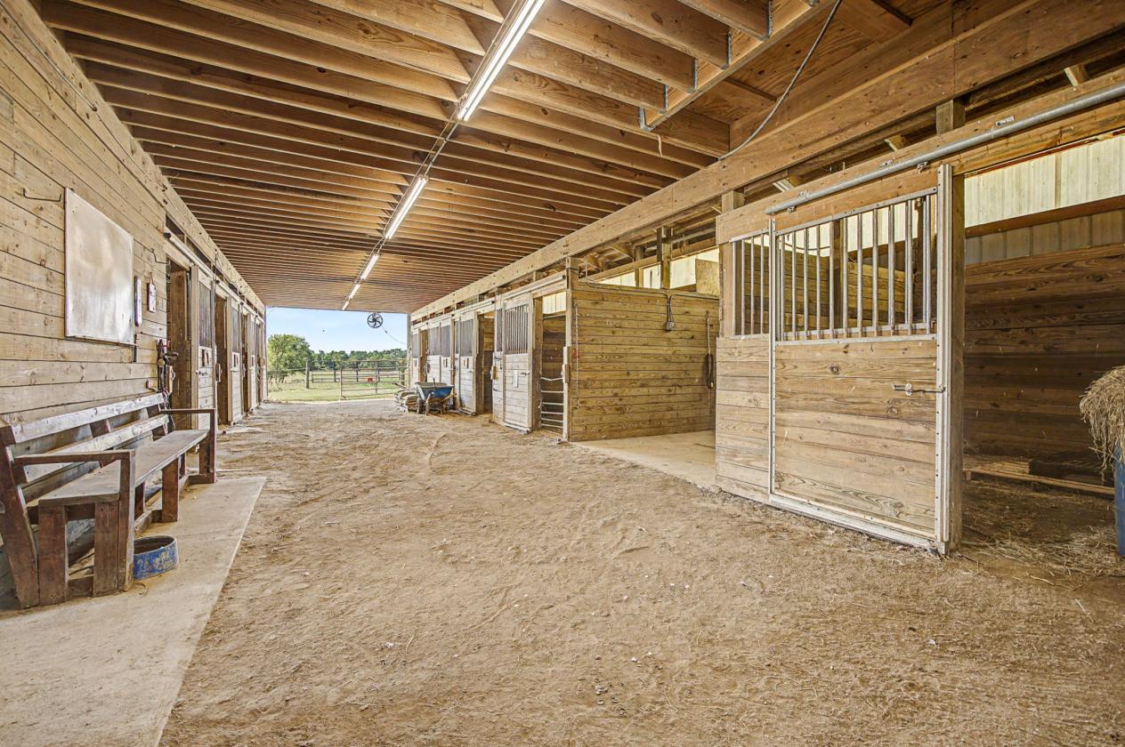 Indoor Arena on 26 Acres with Large Home - photo 8