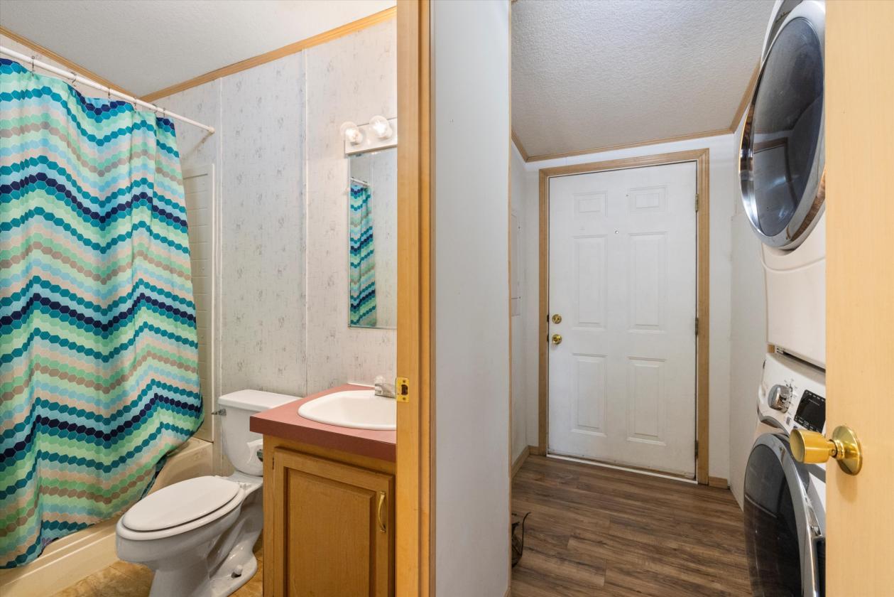Horse acreage! Irrigated! In-laws quarters! - photo 16