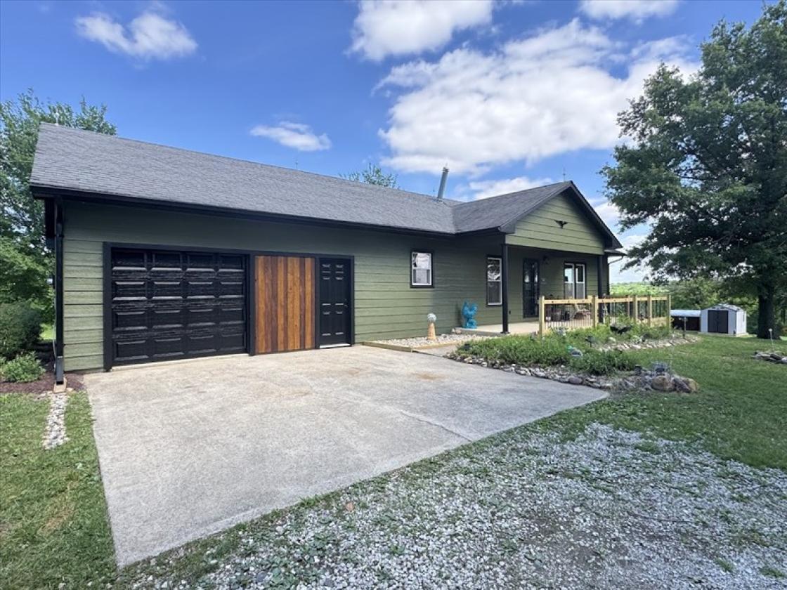 Immaculate property - photo 22