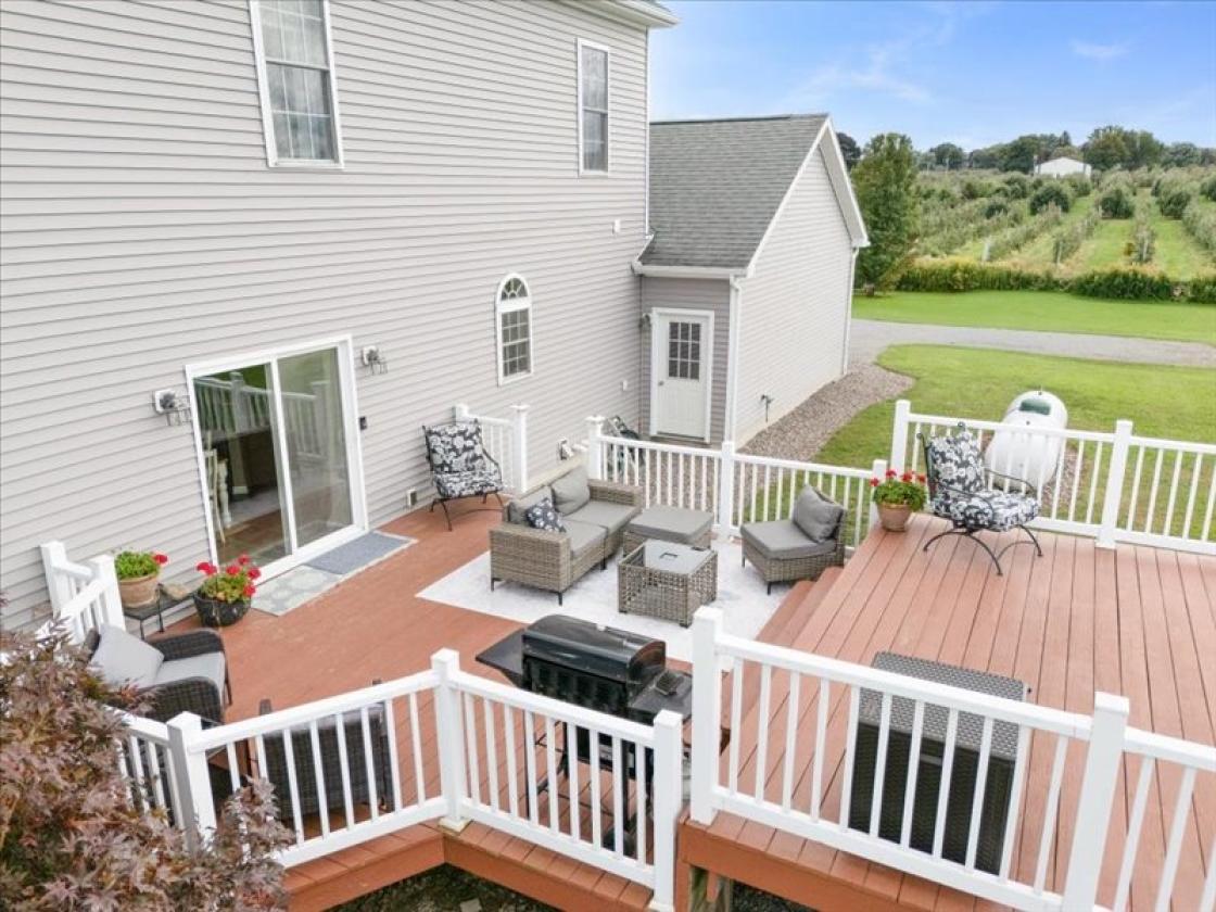 Beautiful House in the heart of apple  country - photo 8