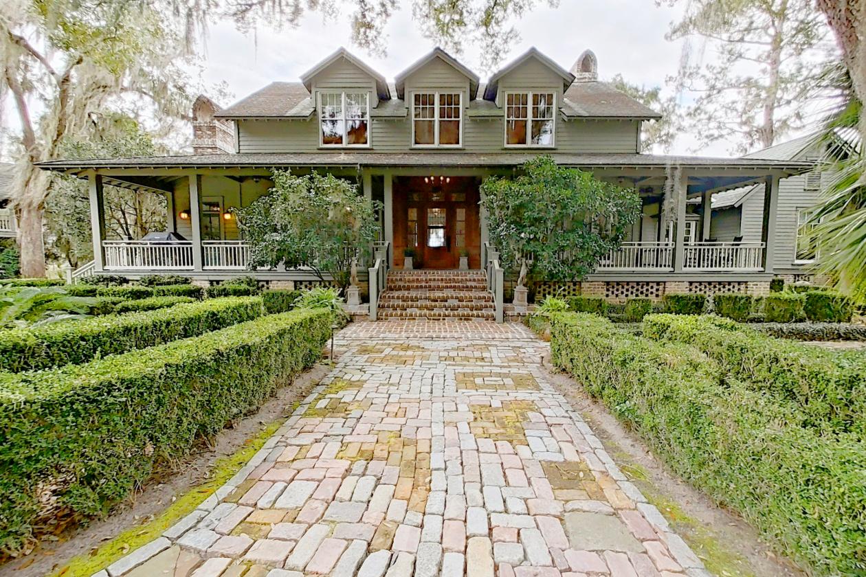 One-of-a-Kind Home in Equestrian Community - photo 1