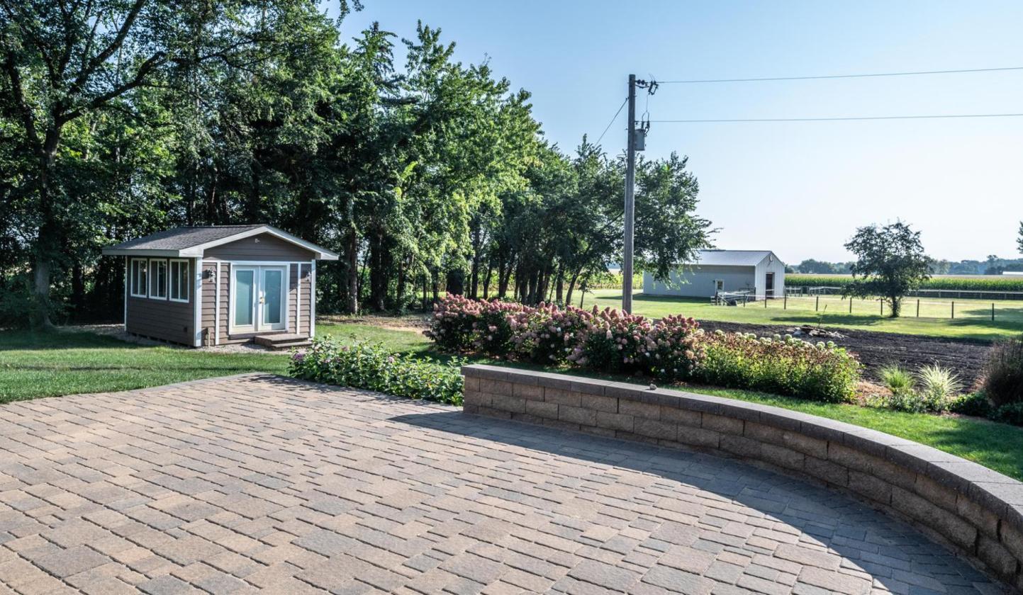 Updated Rambler on 6 acre small horse farm - photo 4