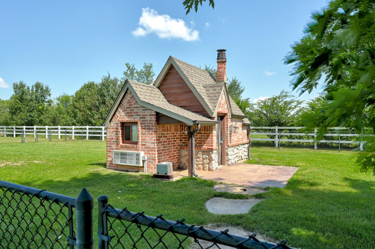 Luxury Horse Property - photo 19