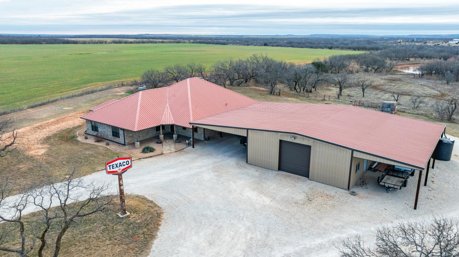 Custom-built Texas Ranch Property in Jim Ned ISD - photo 13