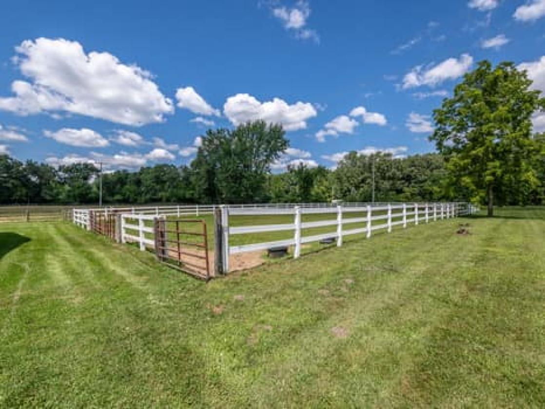 TURN KEY HORSE FARM - photo 21
