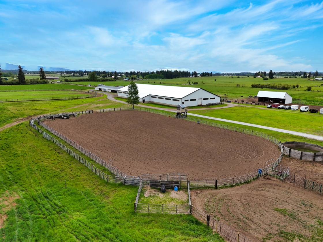 Horse Property for sale.