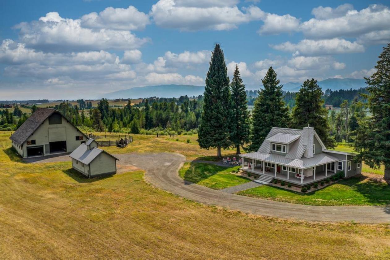 Spectacular Horse Property with HUGE barn - photo 1
