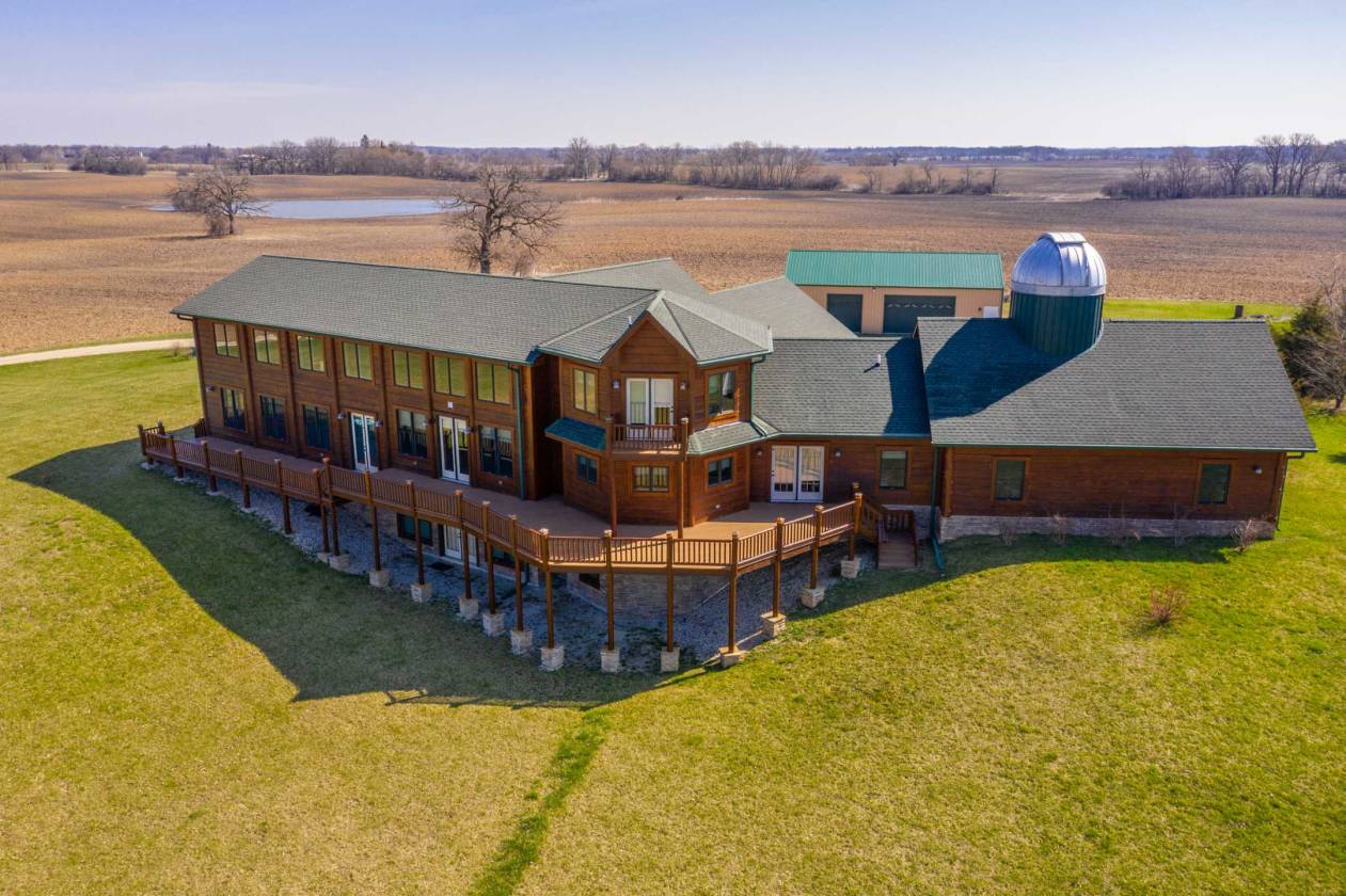 Secluded Country Estate in Brighton, WI. Salem, Kenosha County