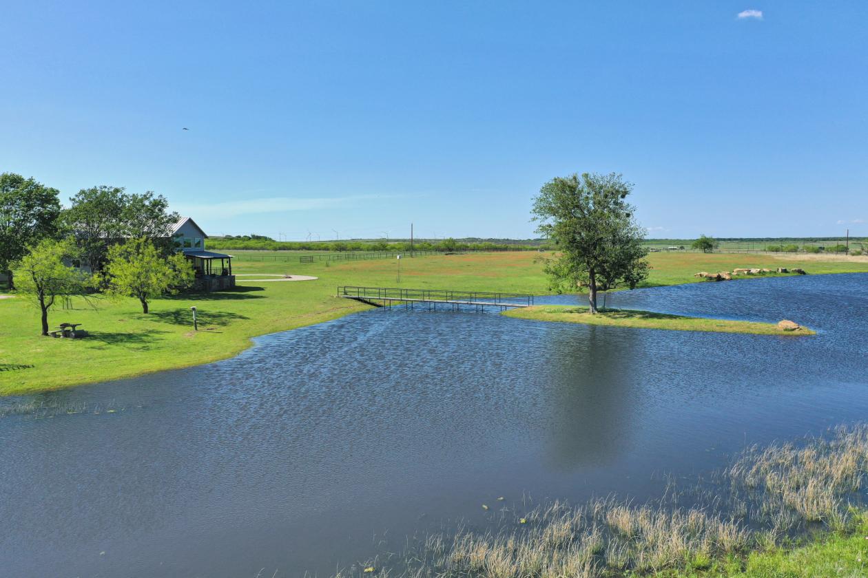 SPECTACULAR ±331 ACRE RANCH WITH MULTIPLE HOMES + - photo 14