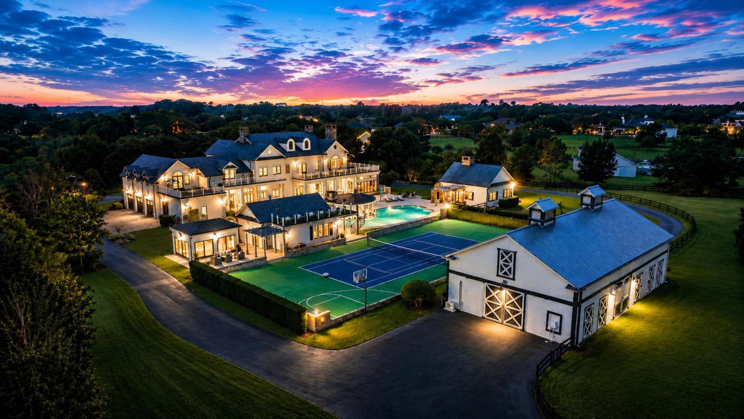 Zoelyon | Equestrian Estate with 5 Stall Barn - photo 30