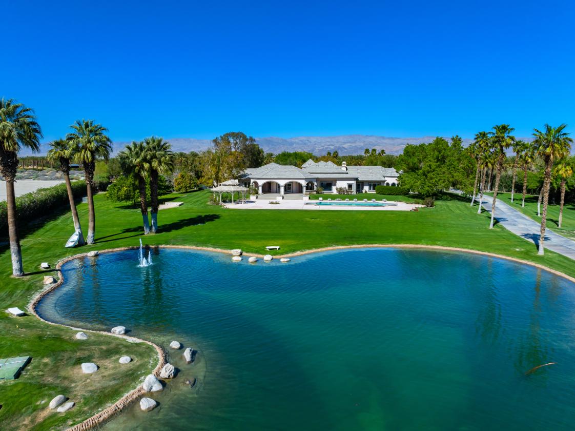 Beautiful equestrian compound on 9.29 acres - photo 2