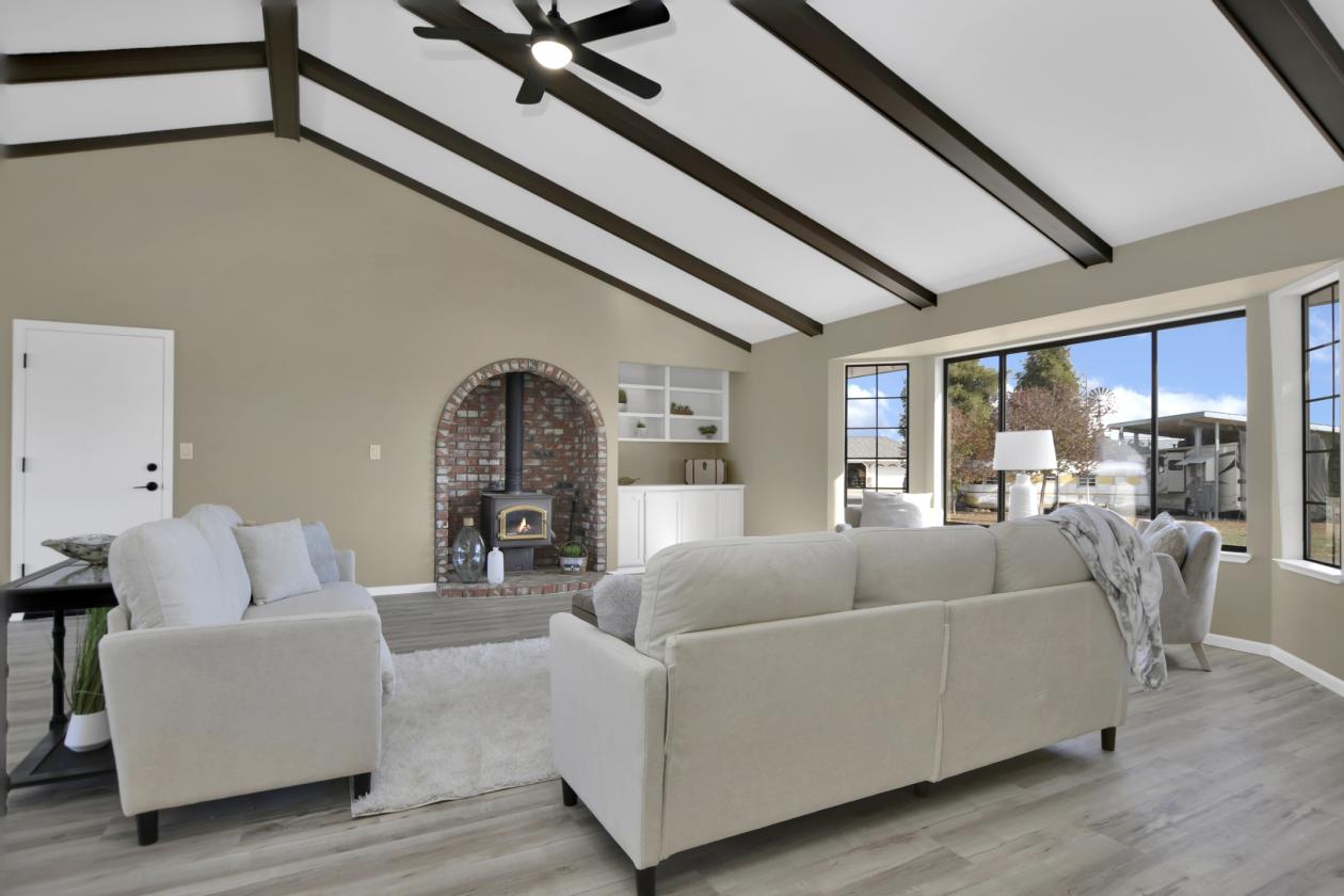 Brentwood 10 Acres with Custom Home, Covered Arena - photo 9