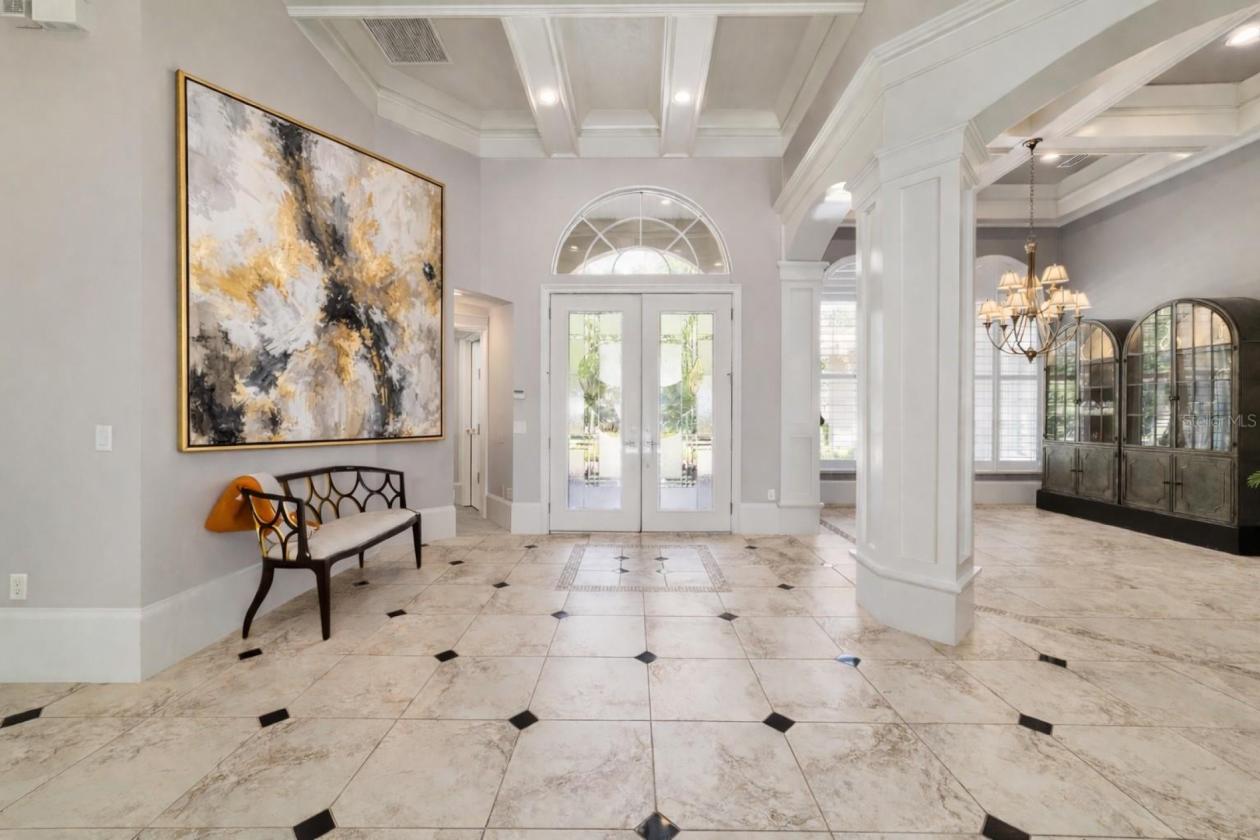 Modern Estate in Country Club Farms - photo 9