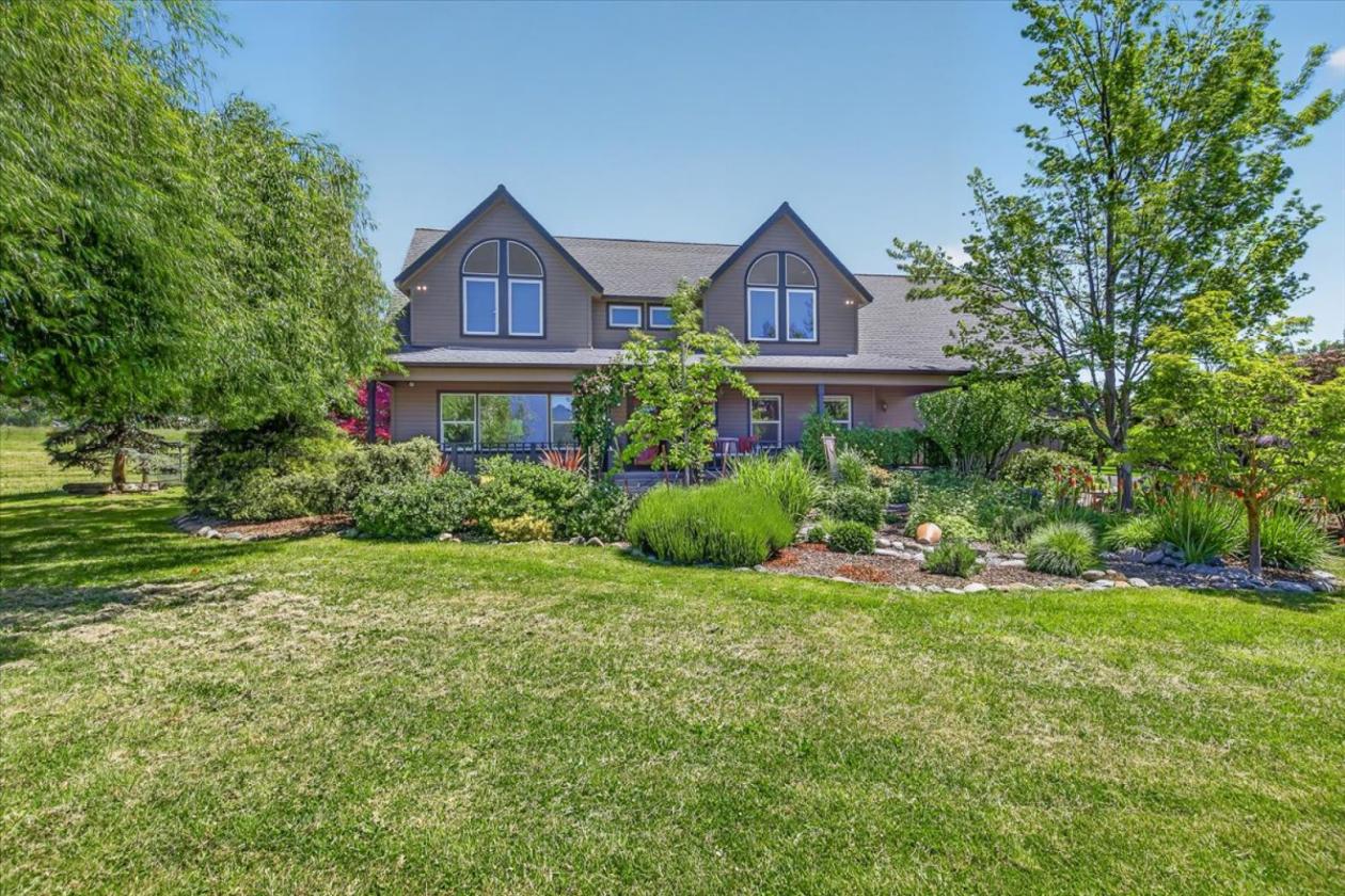 Country living close to Downtown Ashland - photo 8