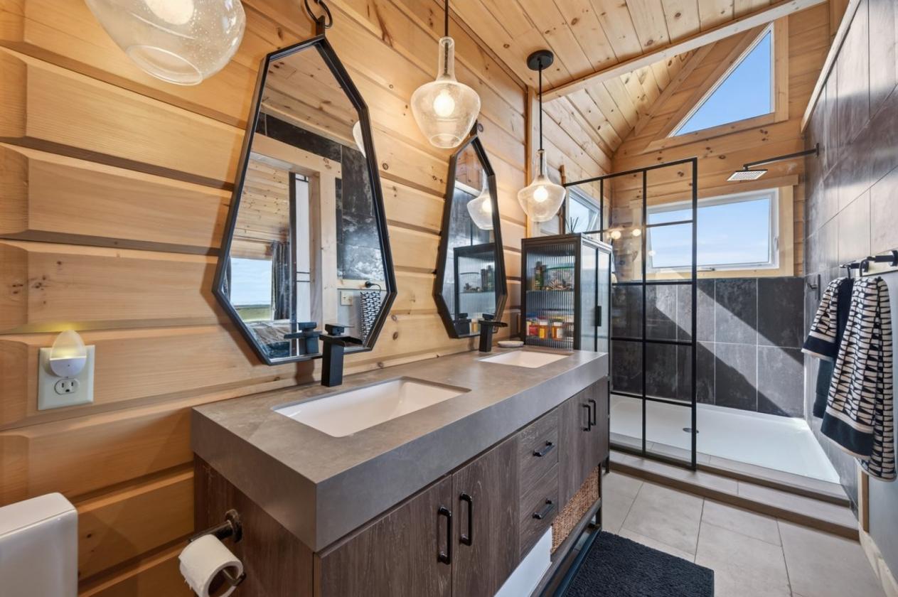 Unique Construction like no other in Wyoming! - photo 18