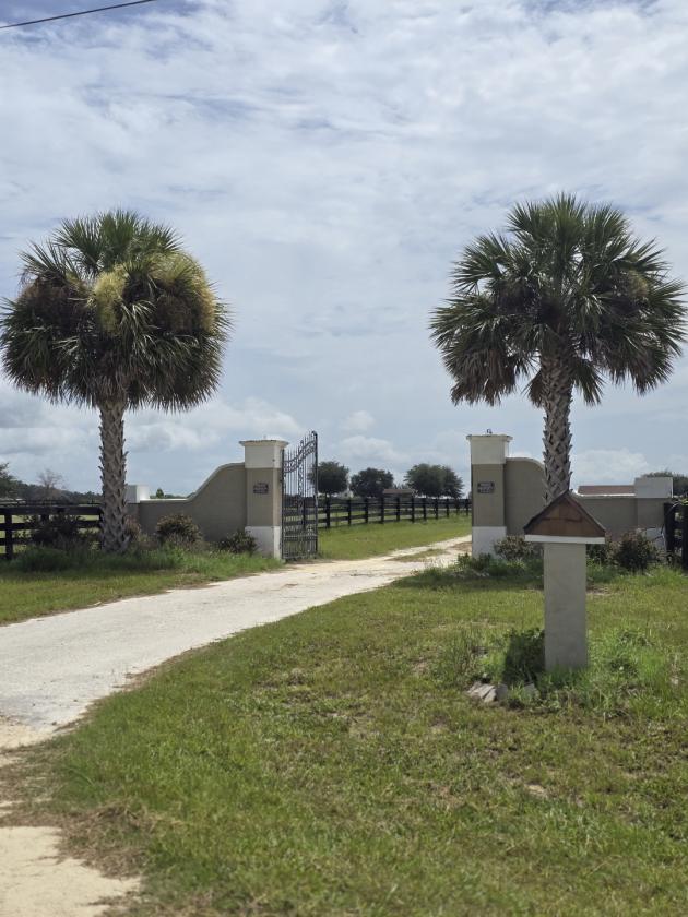 23 Stall Barn on 1 Mile Racetrack w/ Apt - photo 10