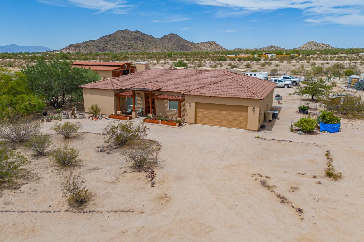 Horse Property for sale.