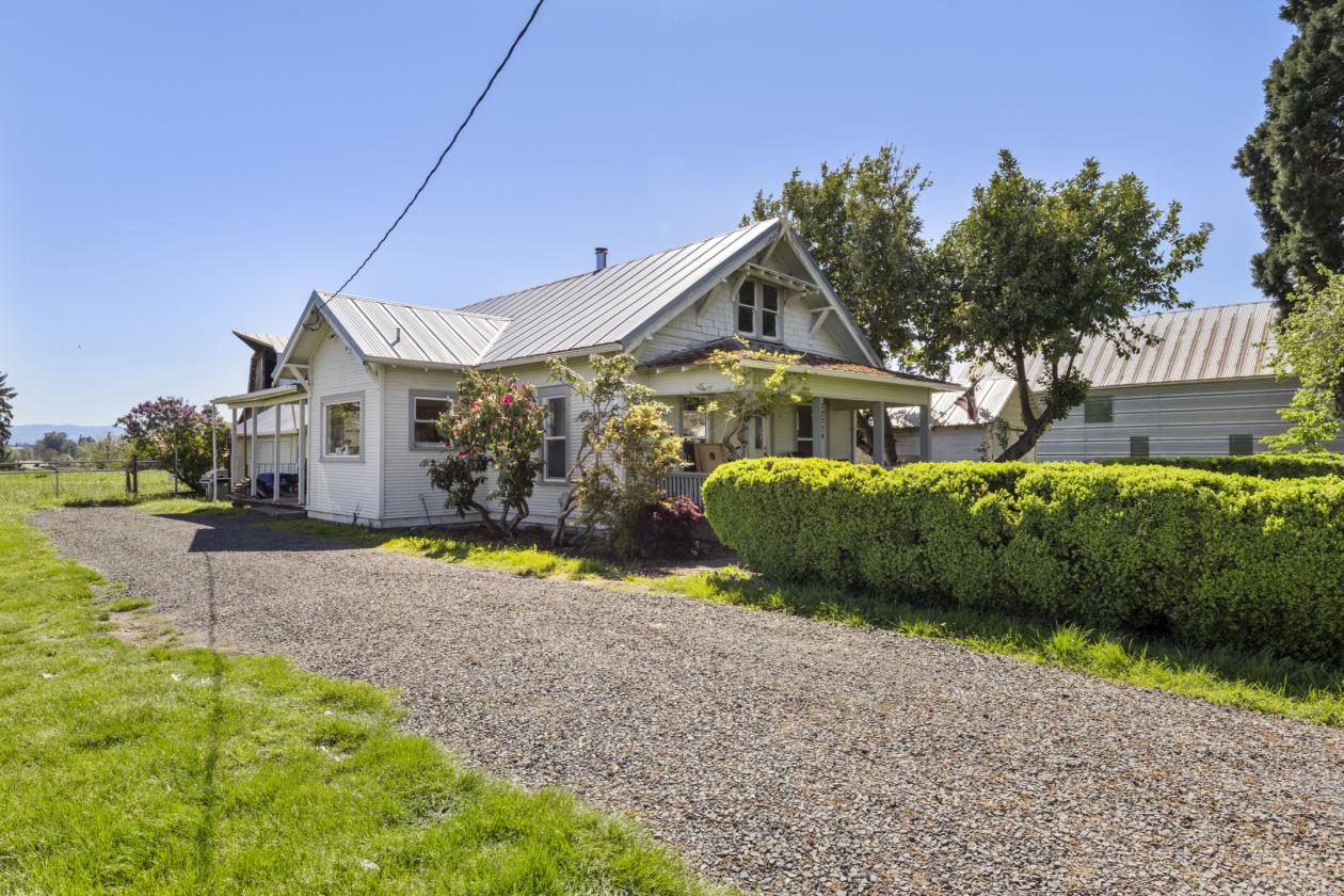 10 Acre Horse Property w/ Two Dwellings - photo 17
