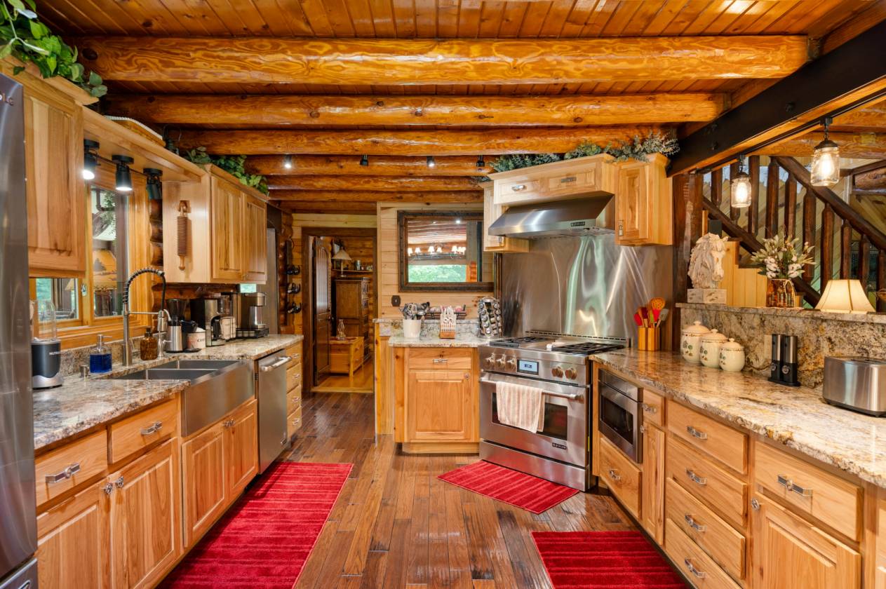 Extraordinary 30+ acre estate with log cabin home - photo 8