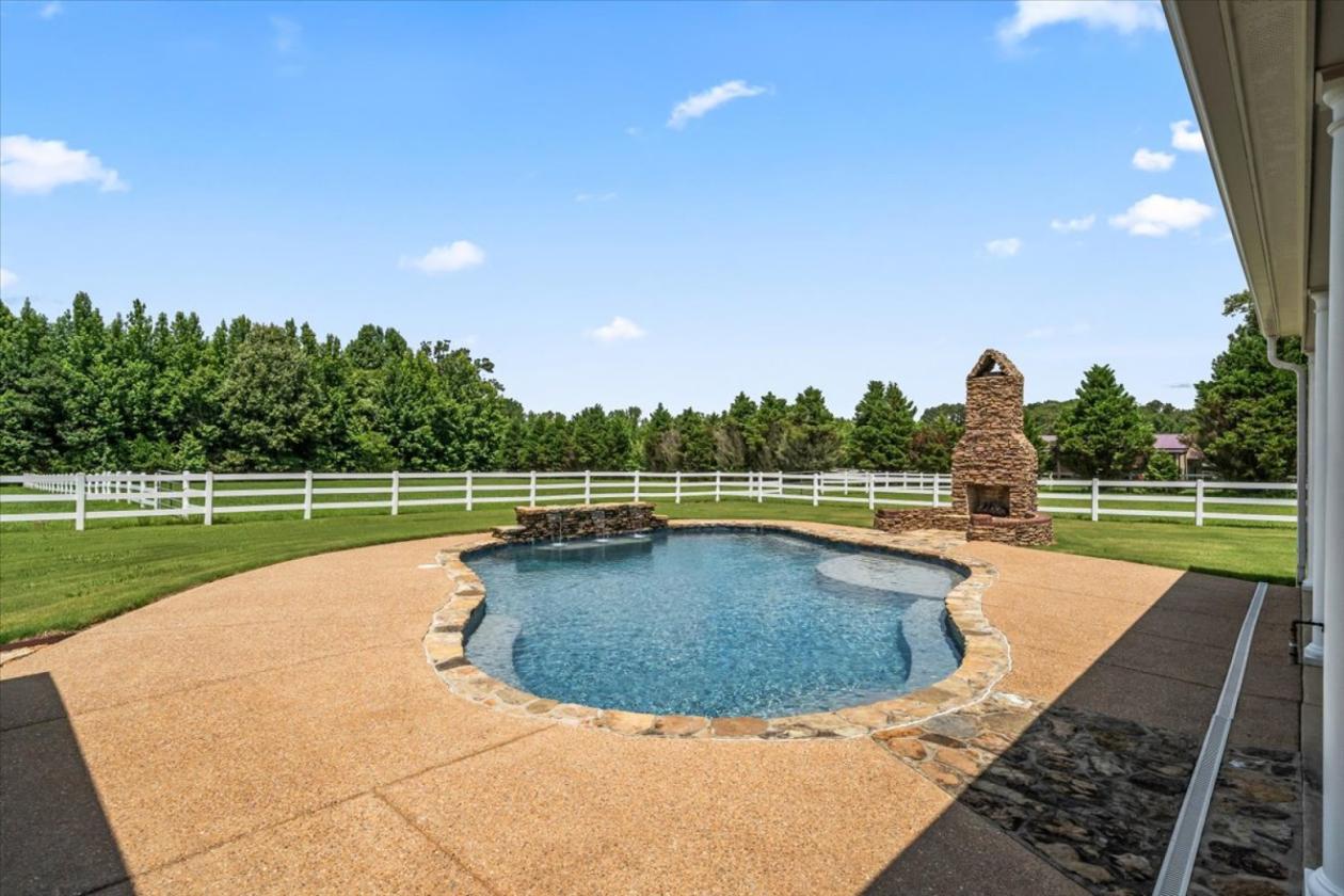 Luxury Equestrian Estate on 13.5 Acres - photo 22