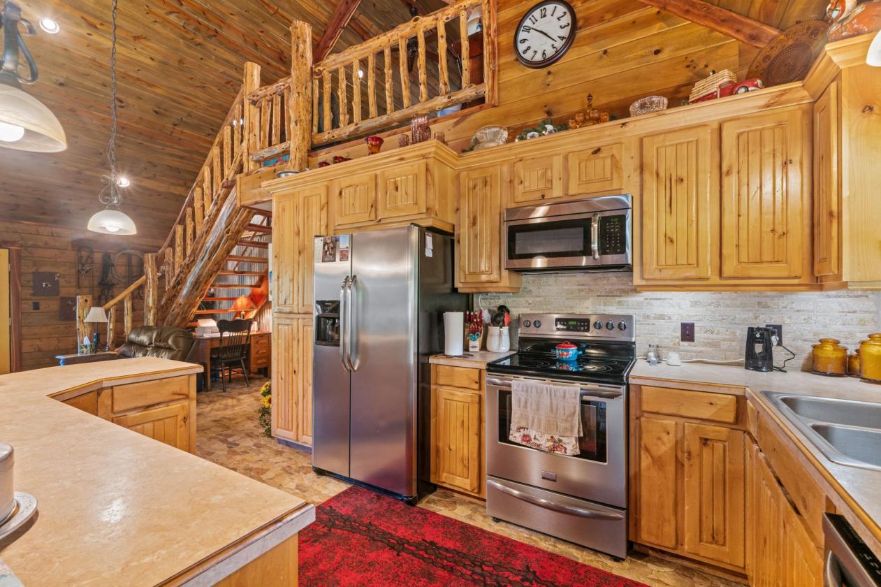 Equestrian Property Bordering National Forest - photo 8