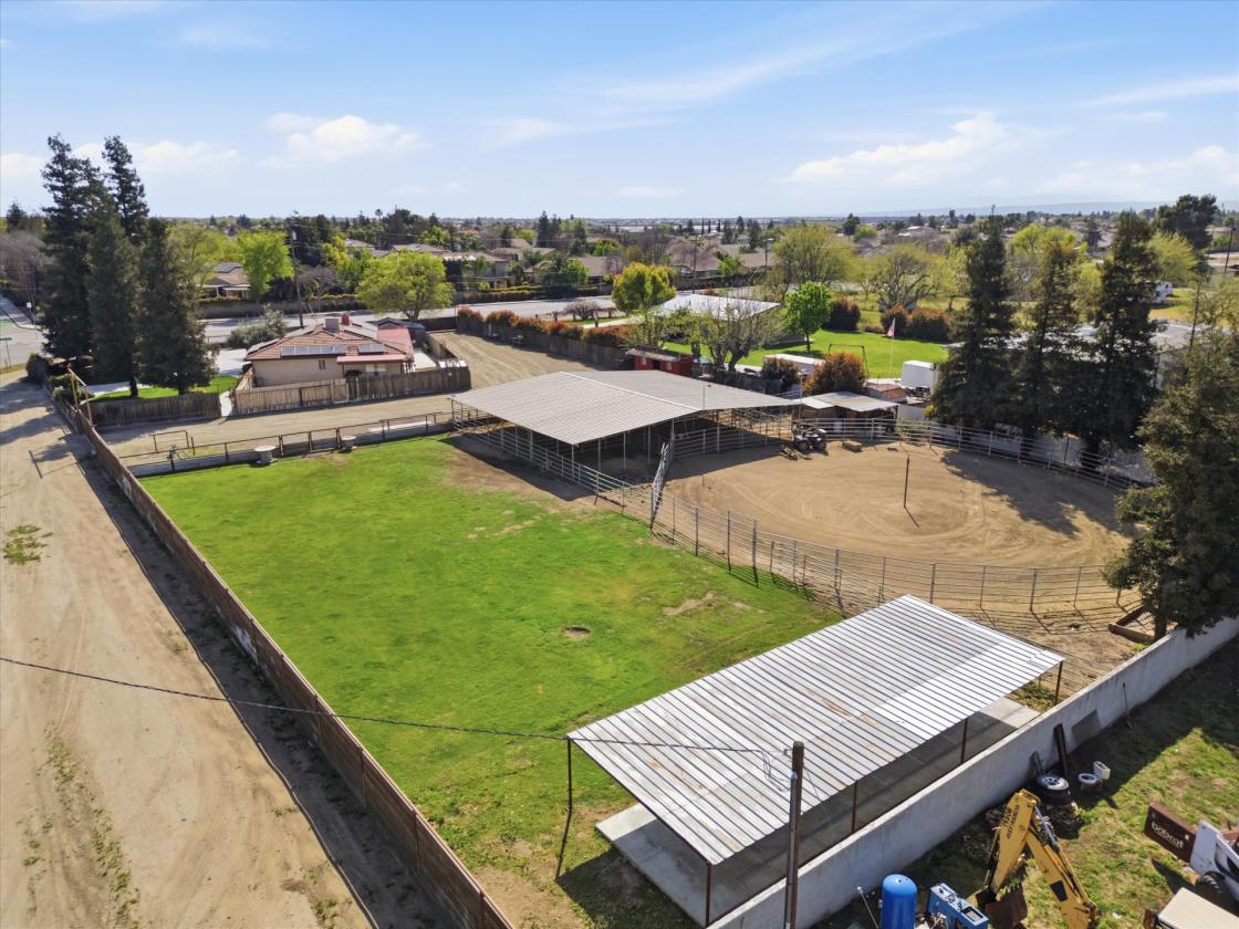Turnkey 1-Acre Horse Setup w/ Mare Motel *County* - photo 7