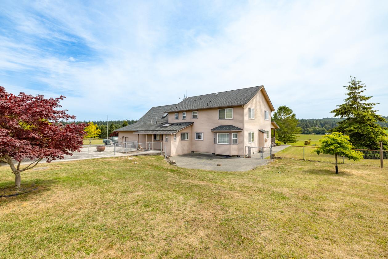 Exceptional Estate in Ebey's Landing Preserve - photo 27