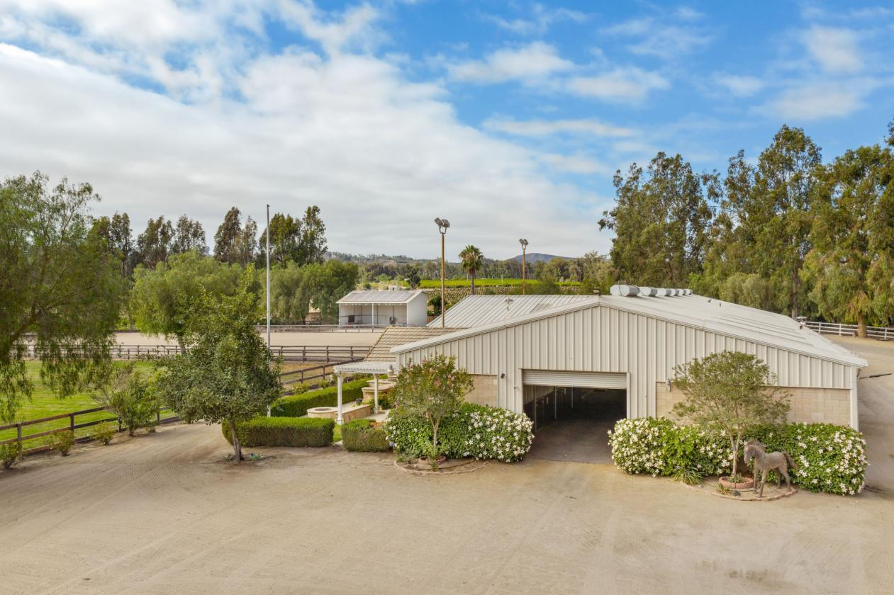 25 Acre Residential & Equestrian Facility - photo 4