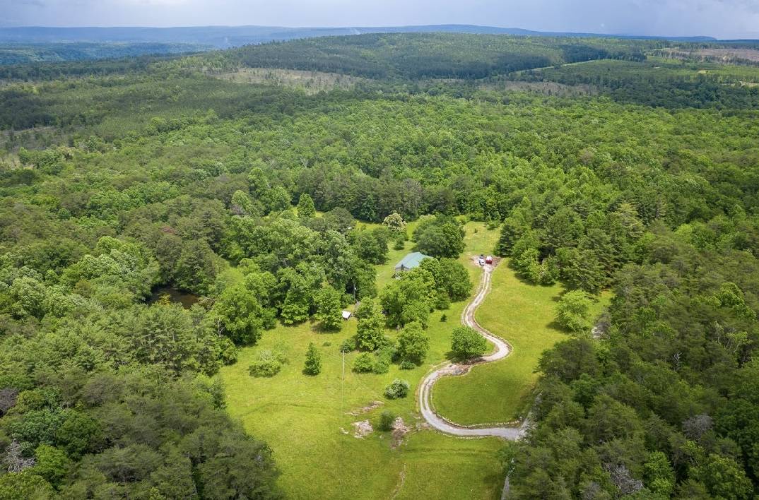 Horse Acreage For Sale in the Beautiful Mountains of Tennessee