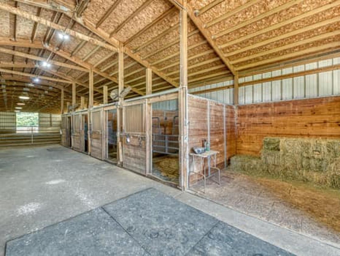 TURN KEY HORSE FARM - photo 6