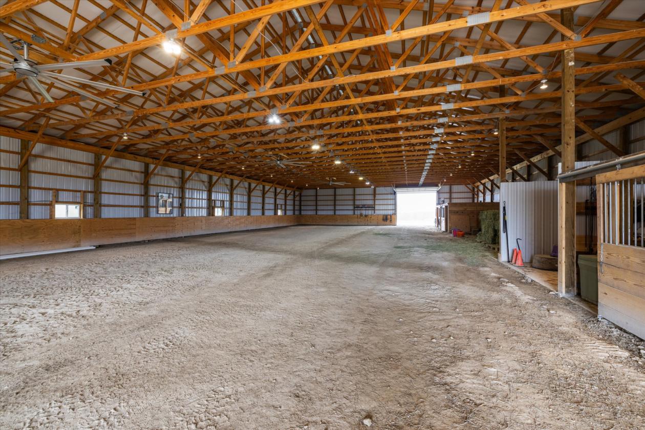 Turn-Key Equestrian Estate With Indoor Arena - photo 2