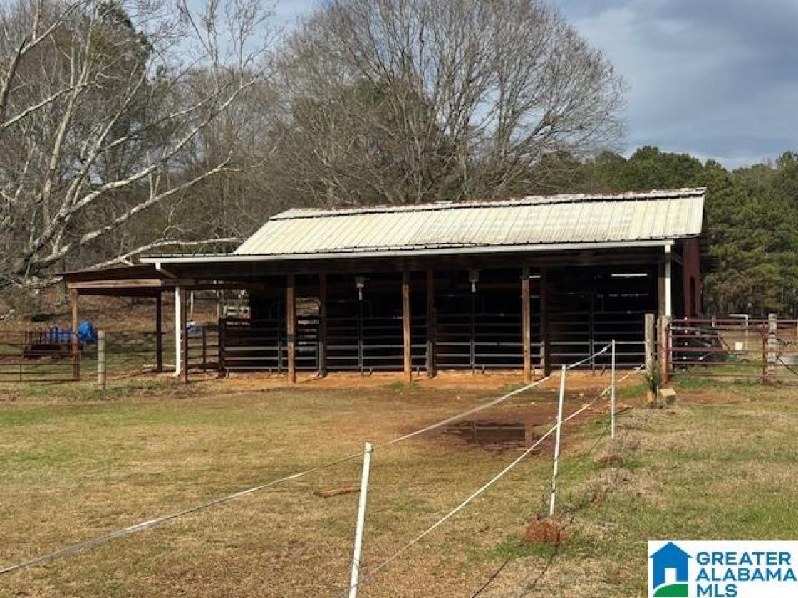 Equestrian Farm with Fantastic Mountain Views - photo 23