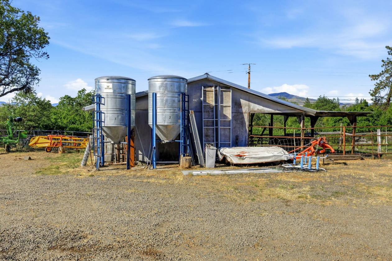 Amazing Opportunity near Rogue River - photo 21