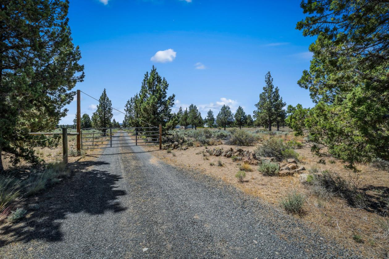 Amazing Trail Access in Central Oregon! - photo 5