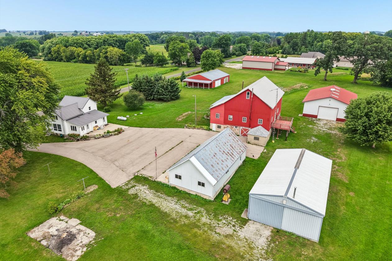 Farmette on 3+ Acres - photo 1